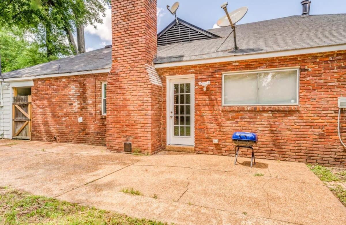 Fenced Yard Centrally Located-Parkway Village Pad Memphis Exterior foto